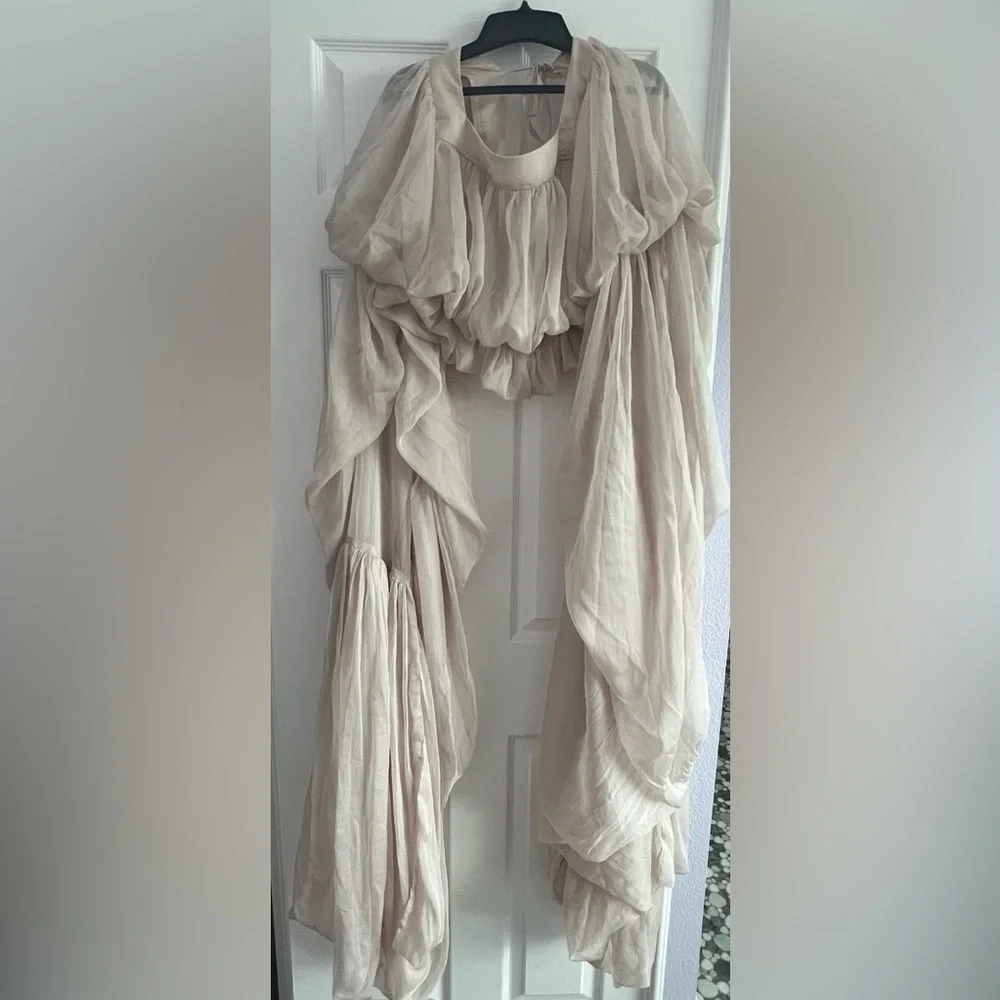 AKIRA Statement Blouse - Flowy Long Sleeve Top - Small - Picture 7 of 8
